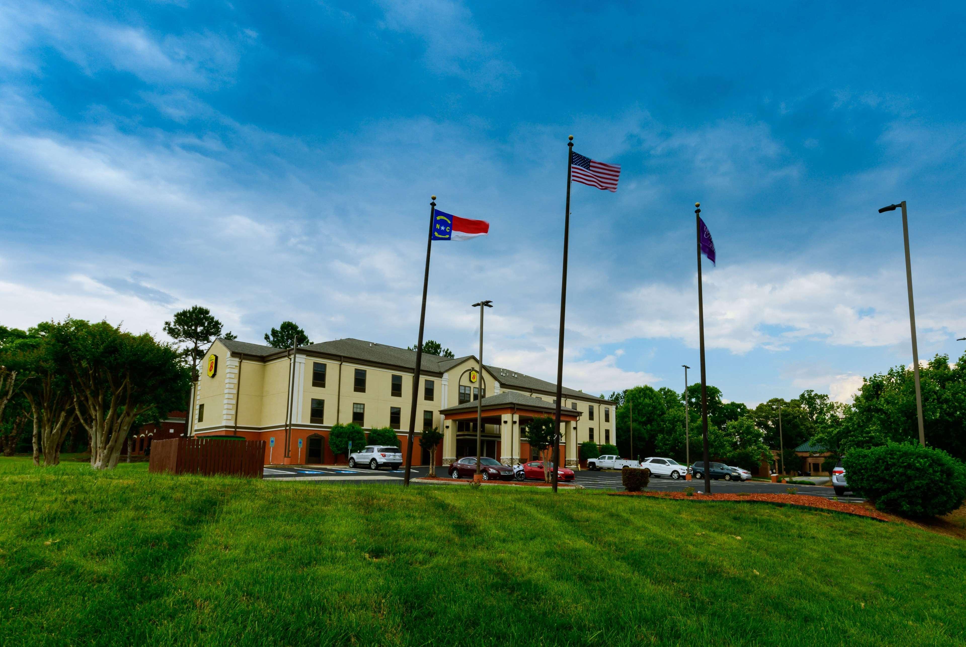 Super 8 By Wyndham High Point/Greensboro מראה חיצוני תמונה