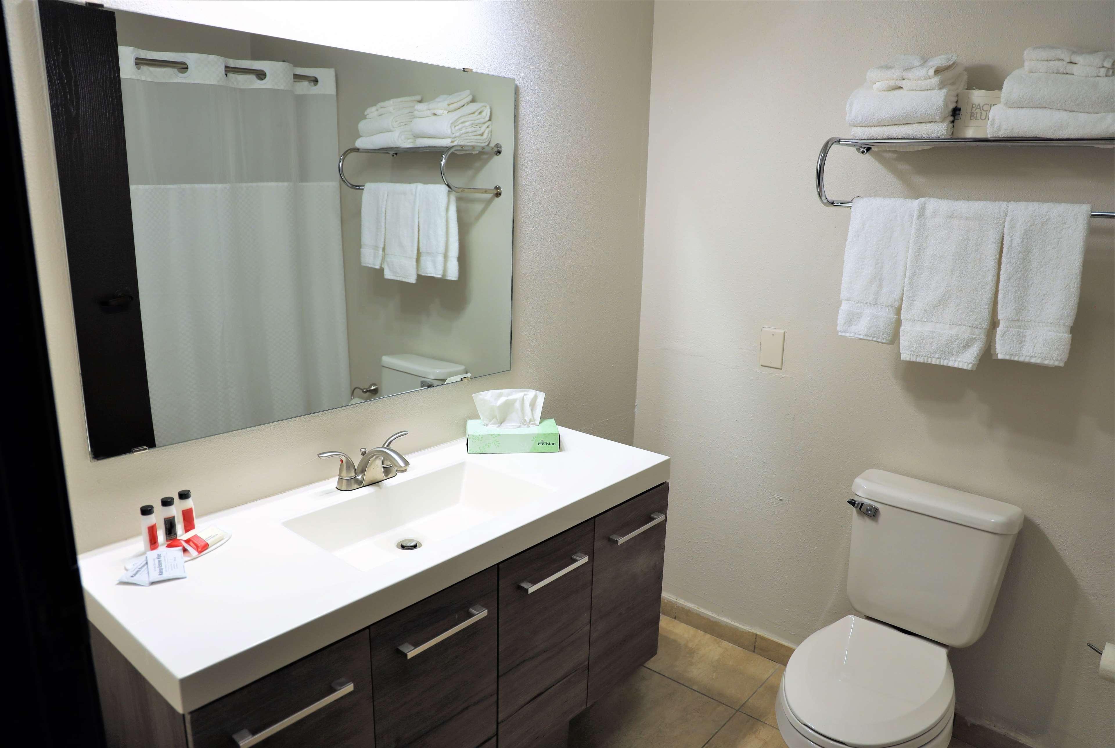 Super 8 By Wyndham High Point/Greensboro מראה חיצוני תמונה