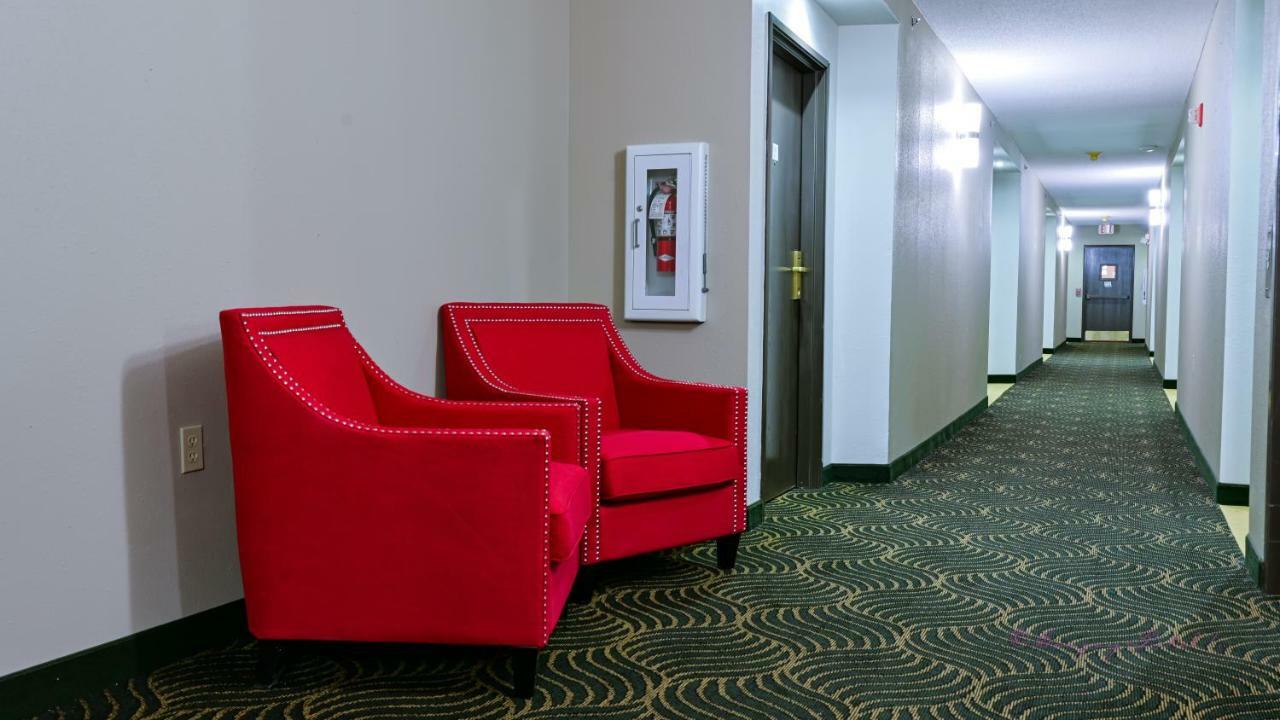 Super 8 By Wyndham High Point/Greensboro מראה חיצוני תמונה