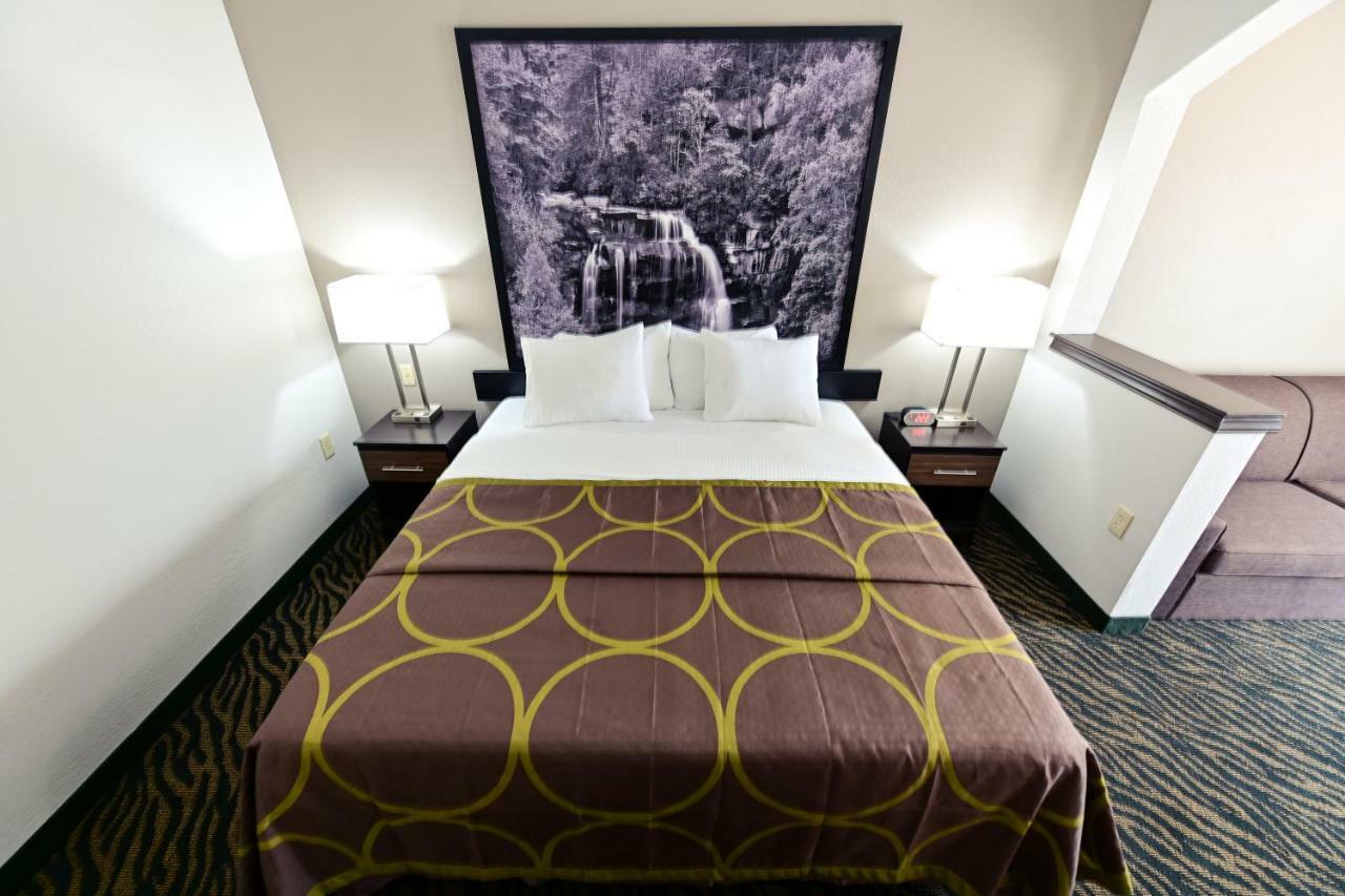 Super 8 By Wyndham High Point/Greensboro מראה חיצוני תמונה
