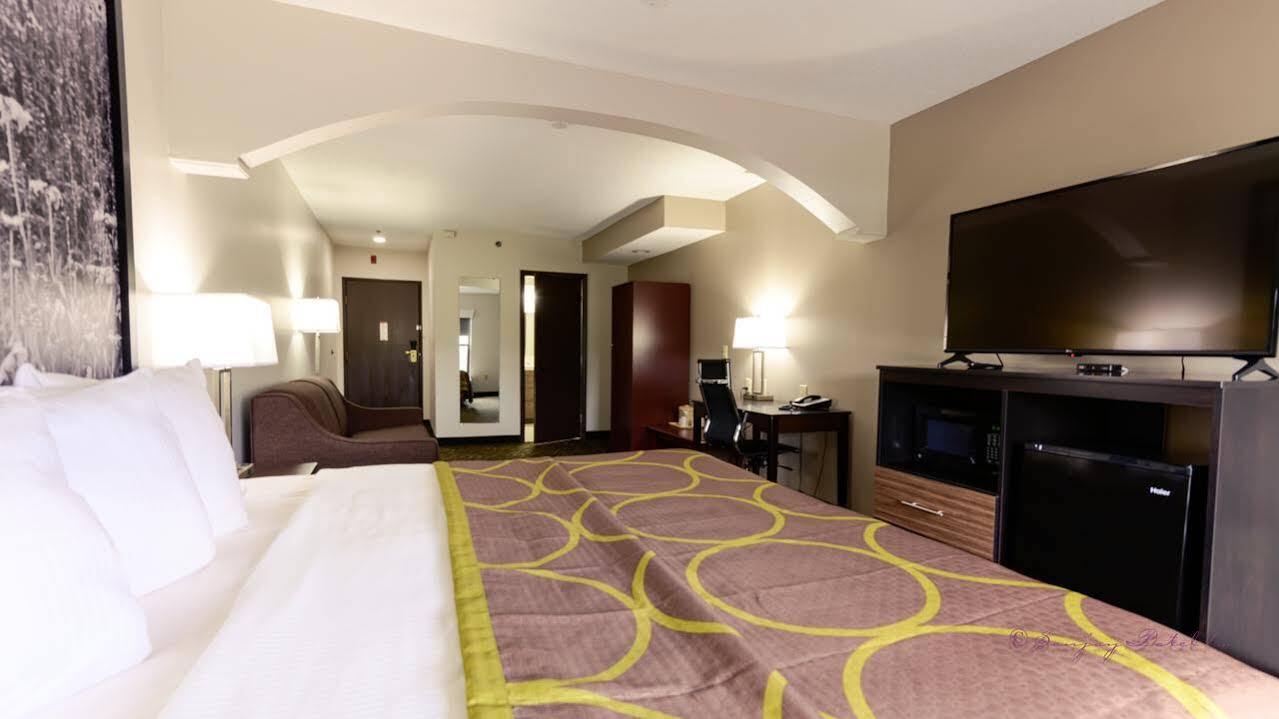Super 8 By Wyndham High Point/Greensboro מראה חיצוני תמונה